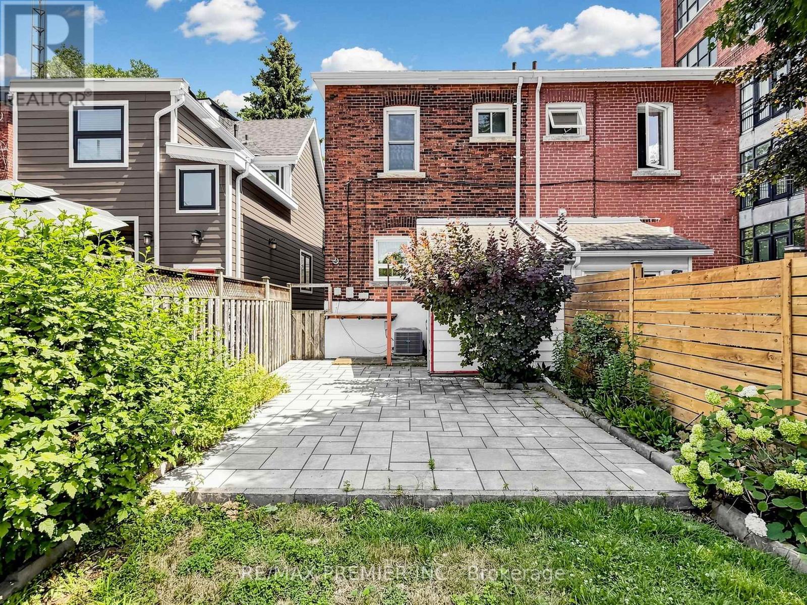 32 Ritchie Avenue, Toronto, Ontario  M6R 2J8 - Photo 33 - W13604898