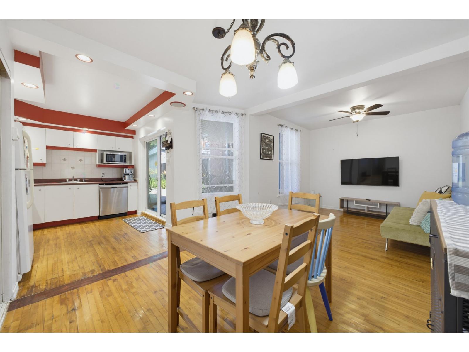 2831-2833 Rue Dickson Montréal (Mercier/Hochelaga-Maisonneuve) Quebec Canada H1N2J6 5