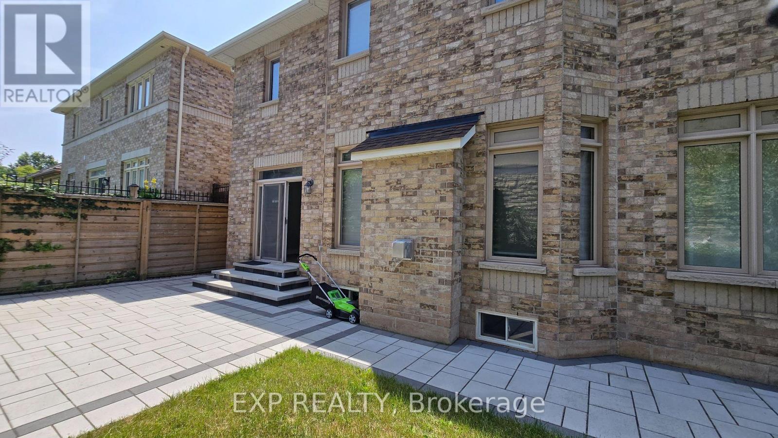 2209 Blackbird Court, Oakville, Ontario  L6M 5E6 - Photo 18 - W13601000