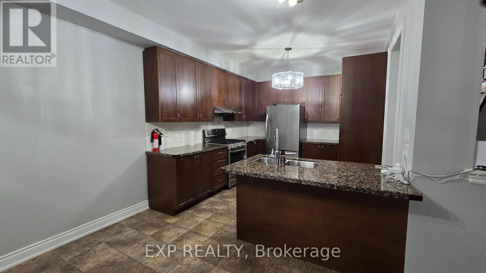 2209 Blackbird Court, Oakville, Ontario  L6M 5E6 - Photo 6 - W13601000