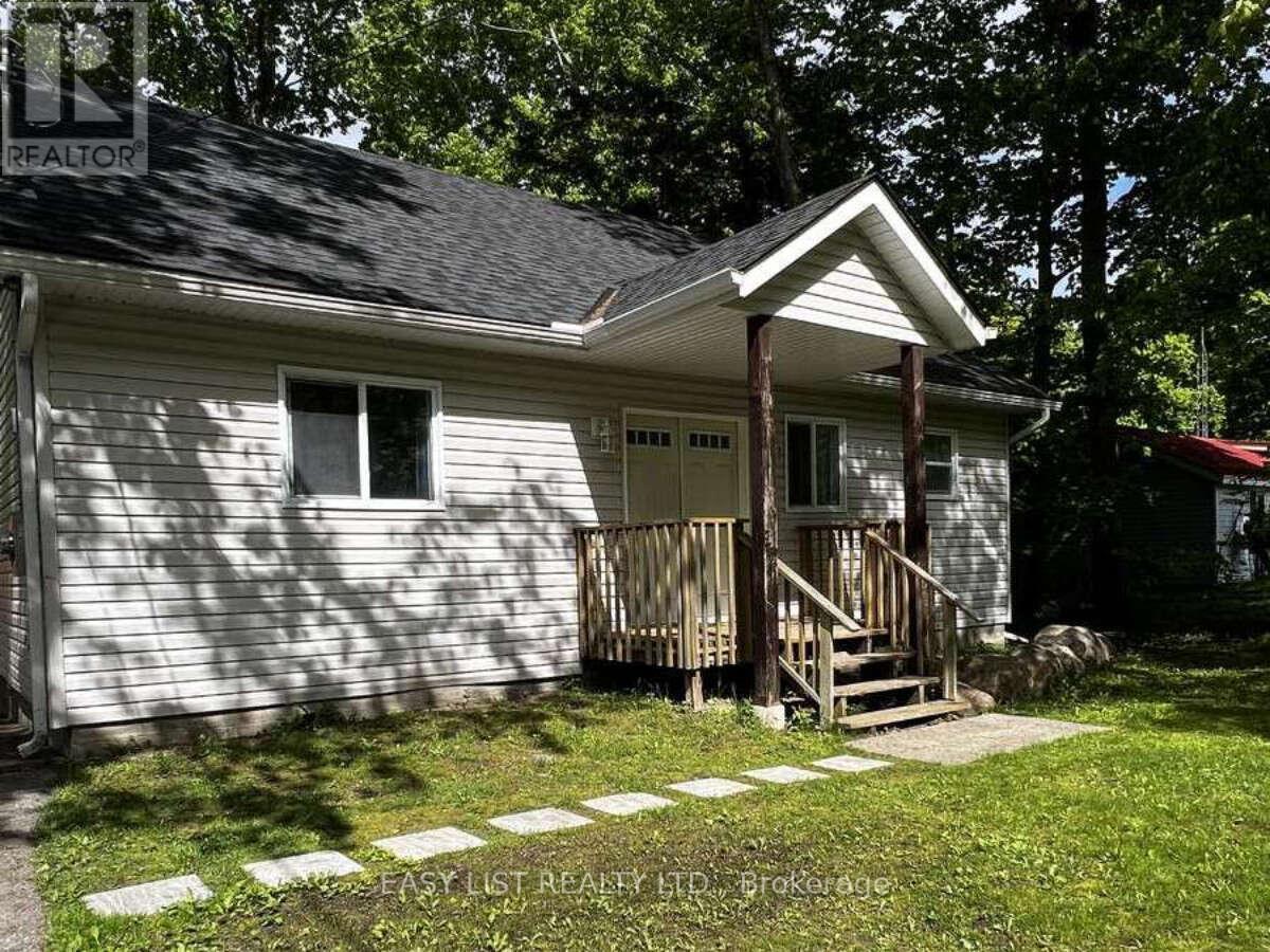 2135 Champlain Road, Tiny, Ontario L9M 0B1 - Photo 2 - S13604942