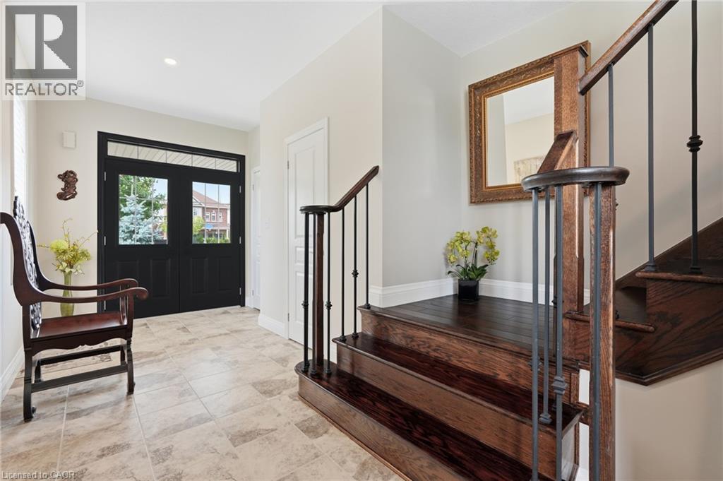 4 Bousfield Court, Waterdown, Ontario  L8B 0T3 - Photo 6 - 40850435
