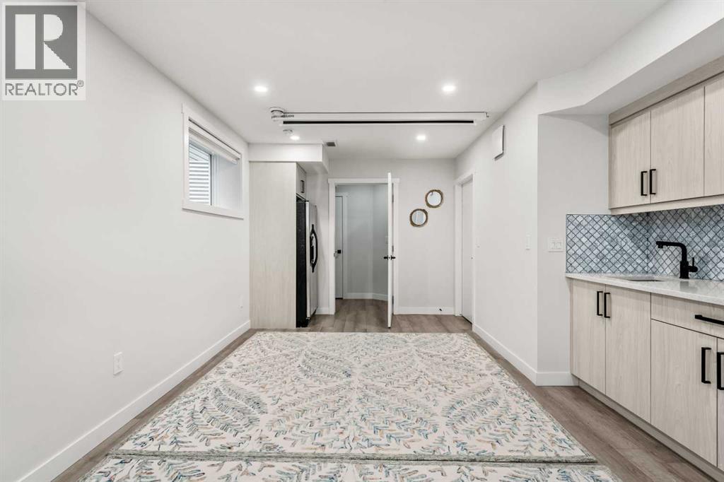 192 Carrington Crescent Nw, Calgary, Alberta  T3P 1R1 - Photo 32 - A2329625