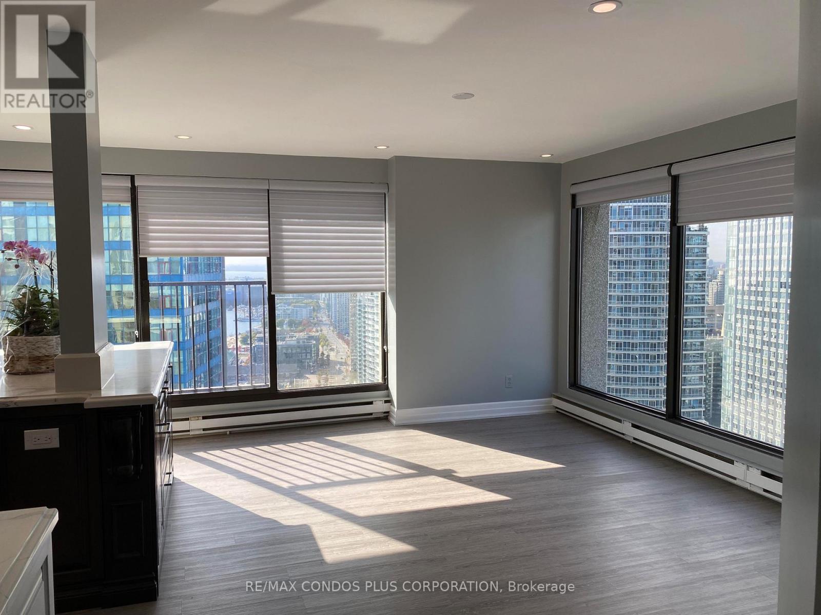 3517 - 55 Harbour Square, Toronto, Ontario M5J 2L1 - Photo 13 - C13604970