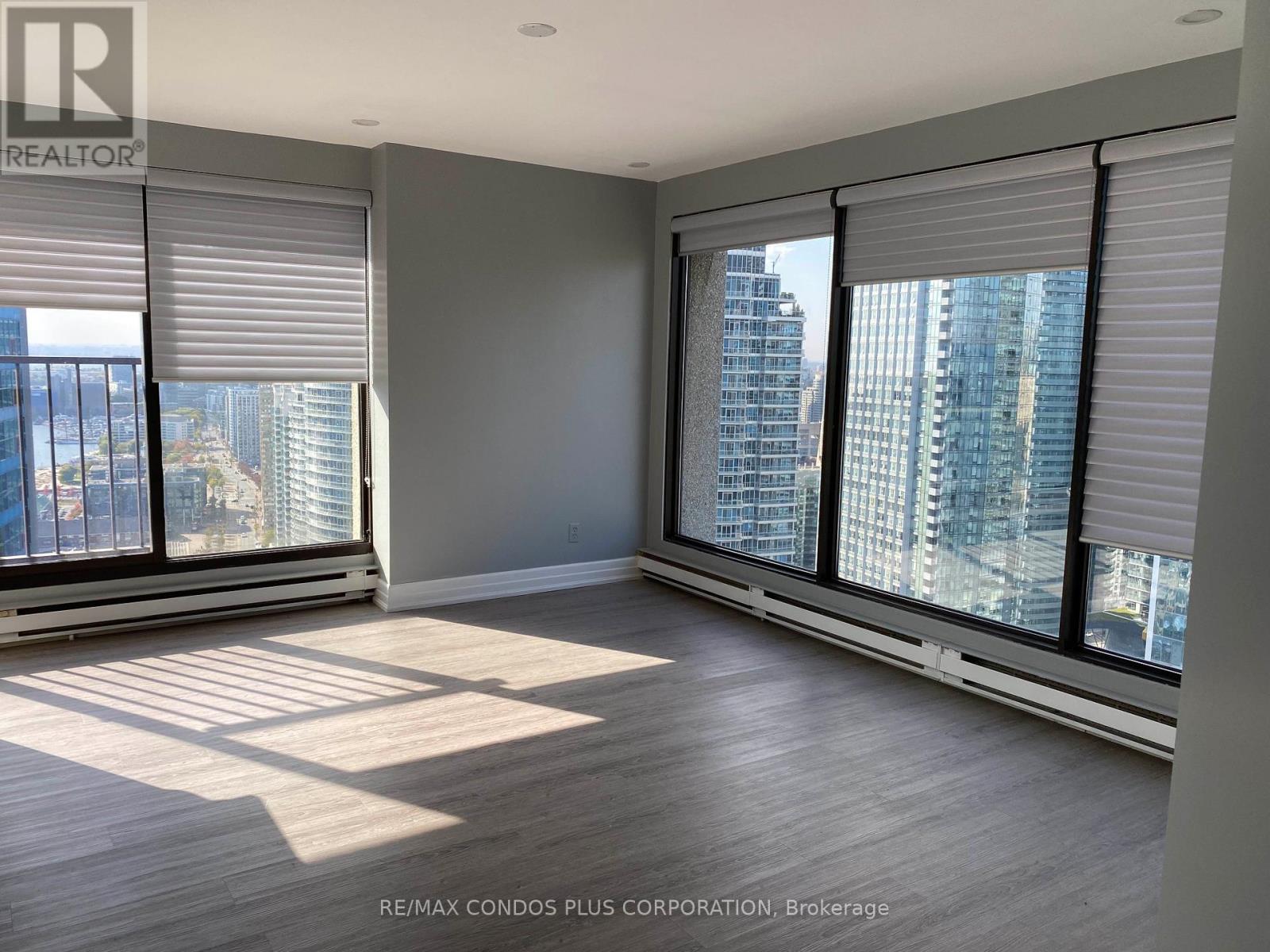 3517 - 55 Harbour Square, Toronto, Ontario M5J 2L1 - Photo 15 - C13604970