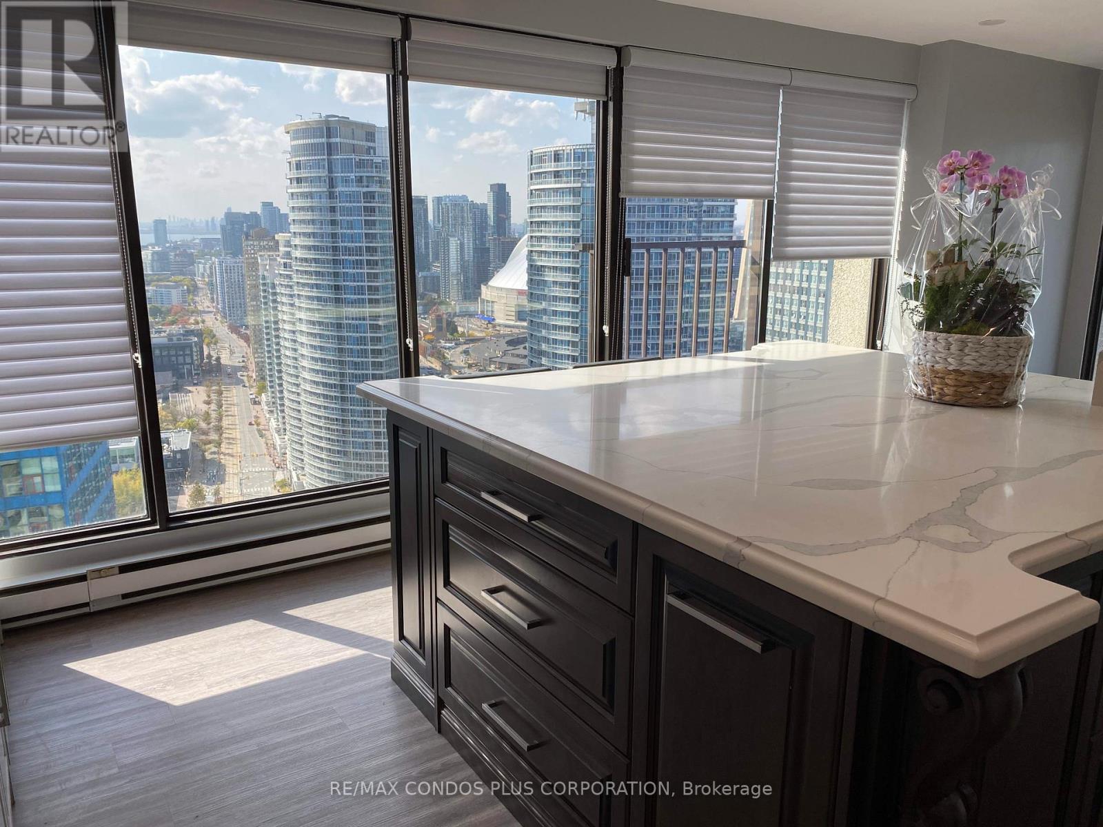 3517 - 55 Harbour Square, Toronto, Ontario M5J 2L1 - Photo 18 - C13604970