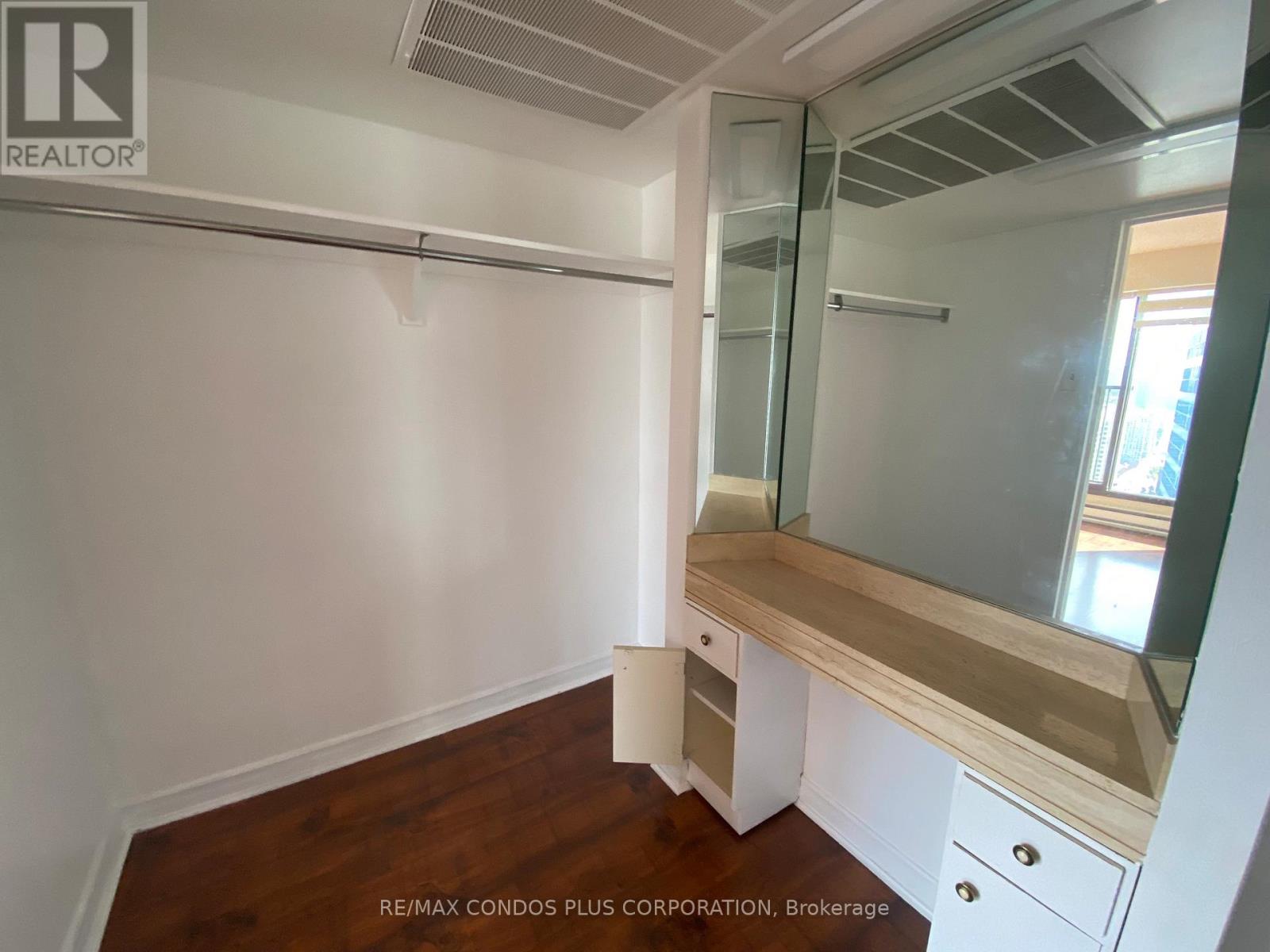 3517 - 55 Harbour Square, Toronto, Ontario M5J 2L1 - Photo 21 - C13604970