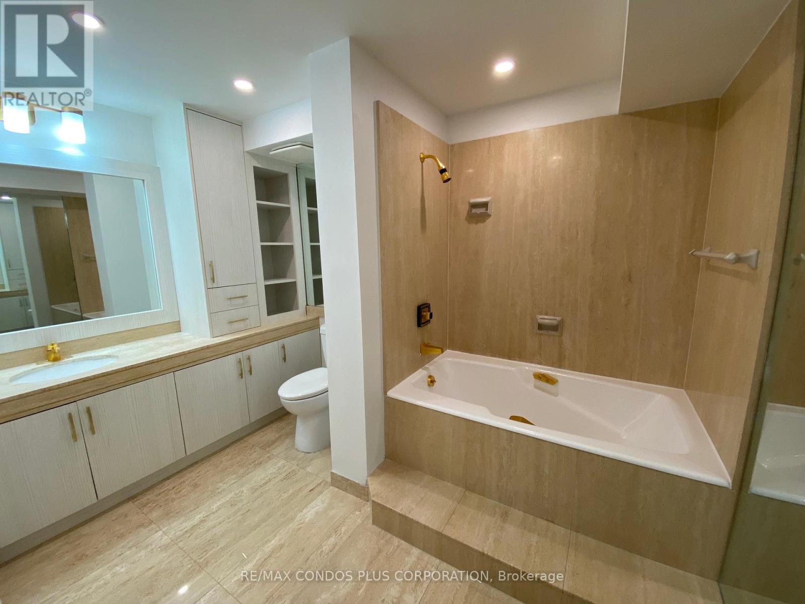 3517 - 55 Harbour Square, Toronto, Ontario M5J 2L1 - Photo 26 - C13604970