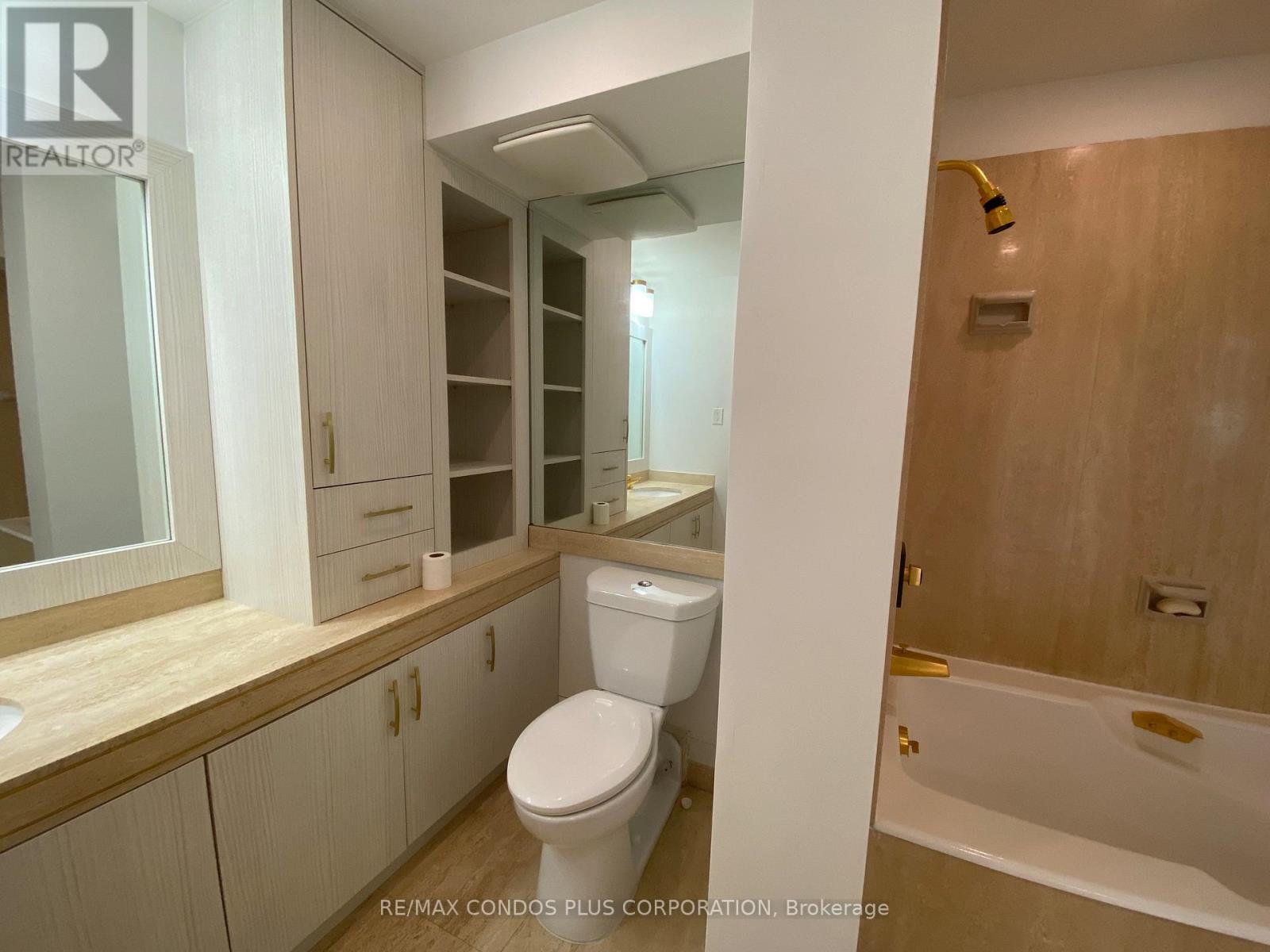 3517 - 55 Harbour Square, Toronto, Ontario M5J 2L1 - Photo 27 - C13604970