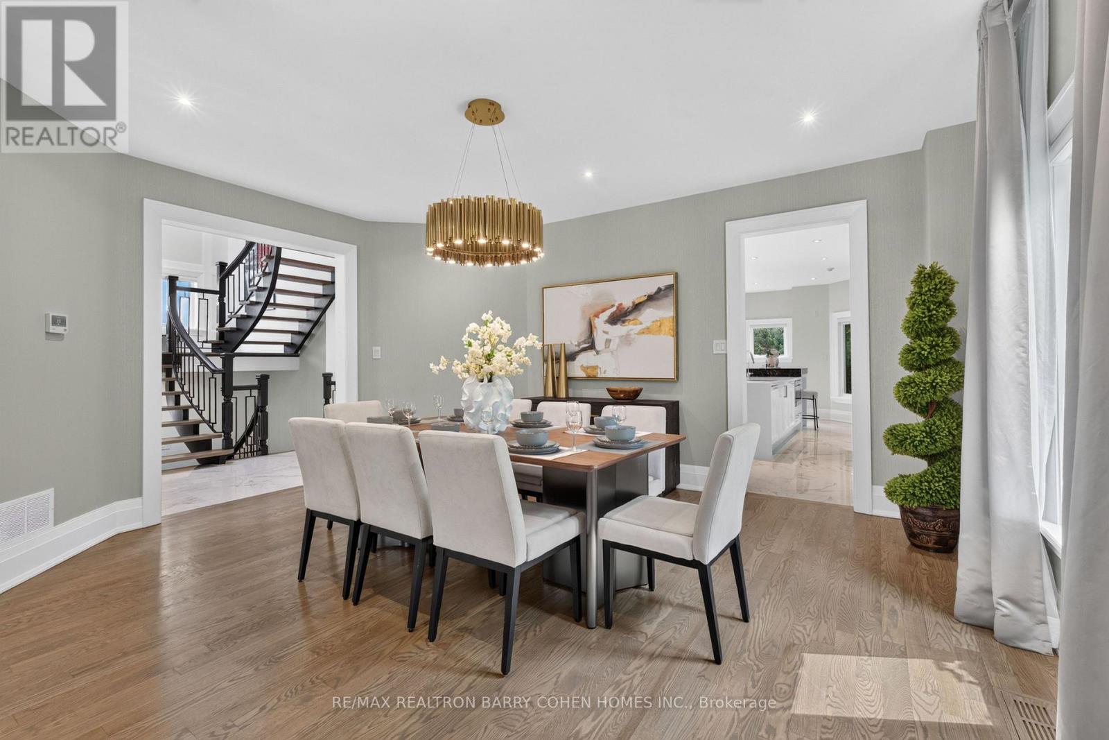 33 Munro Boulevard, Toronto, Ontario  M2P 1C1 - Photo 10 - C13605008