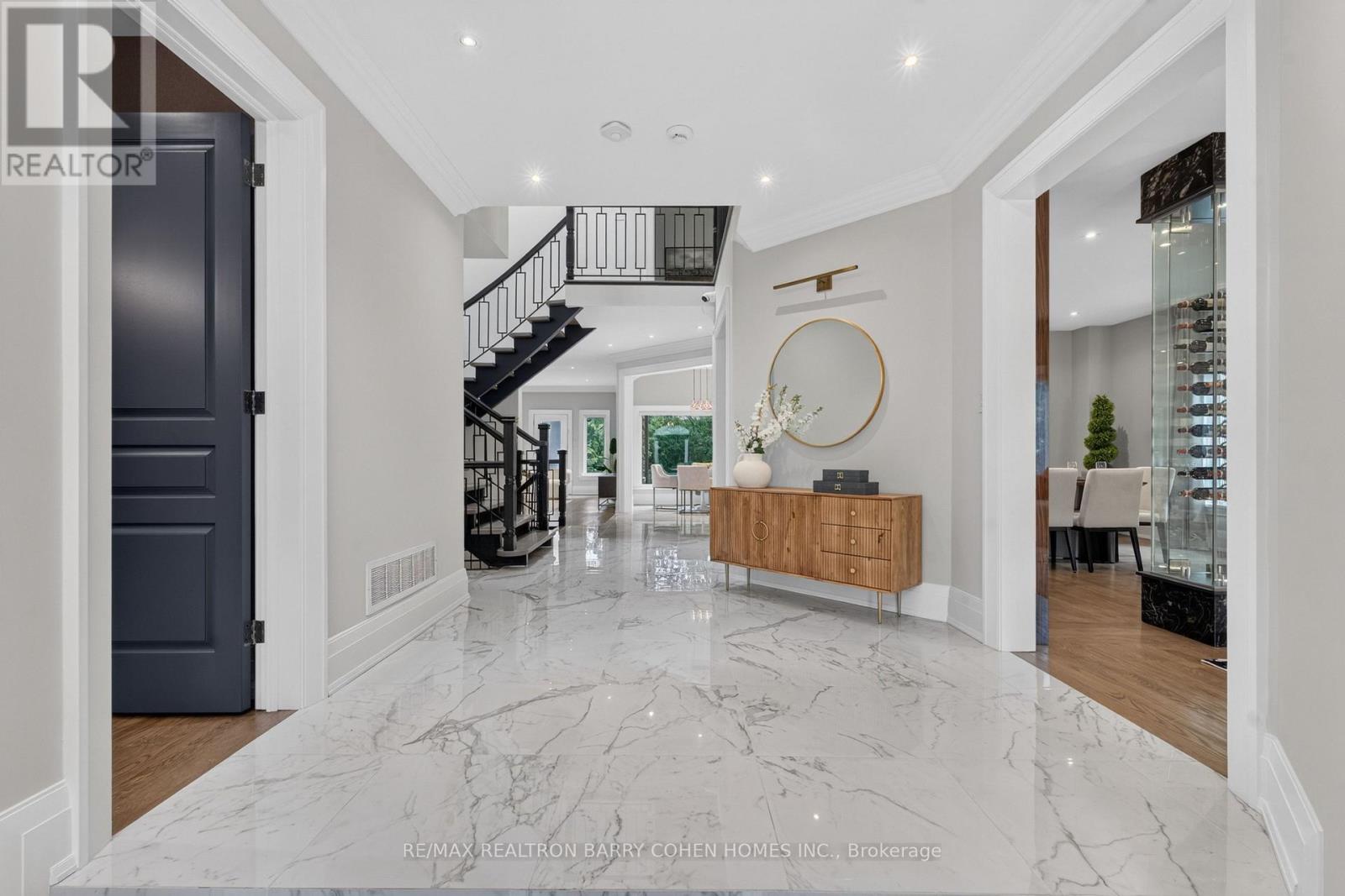 33 Munro Boulevard, Toronto, Ontario  M2P 1C1 - Photo 4 - C13605008