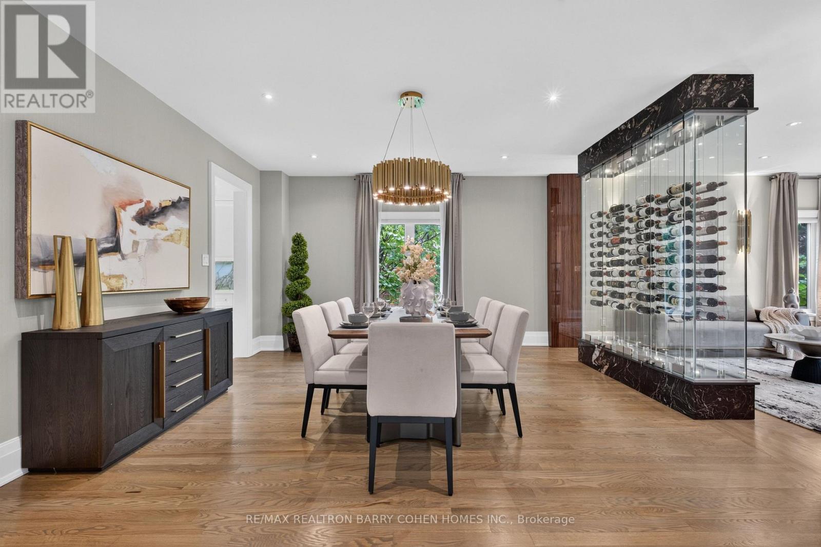 33 Munro Boulevard, Toronto, Ontario  M2P 1C1 - Photo 8 - C13605008
