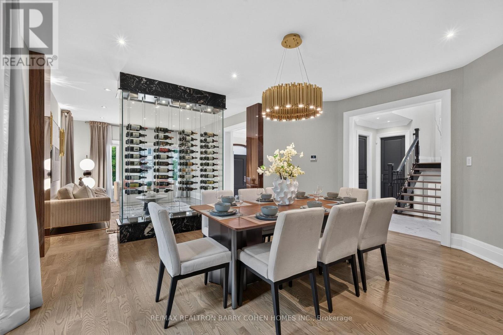 33 Munro Boulevard, Toronto, Ontario  M2P 1C1 - Photo 9 - C13605008