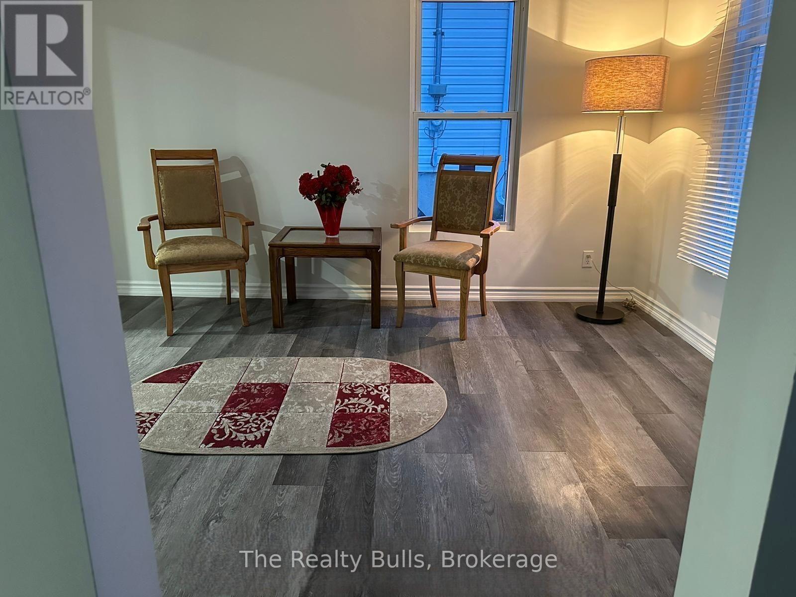18 Forks Road E, Welland, Ontario  L3B 5K1 - Photo 4 - X13604998