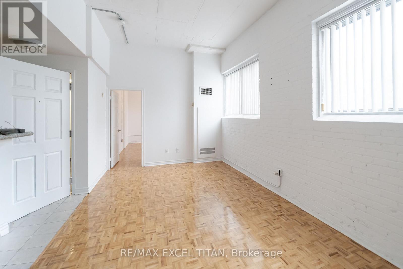 313 - 1401 Dupont Street, Toronto, Ontario  M6H 4J7 - Photo 7 - W13579652