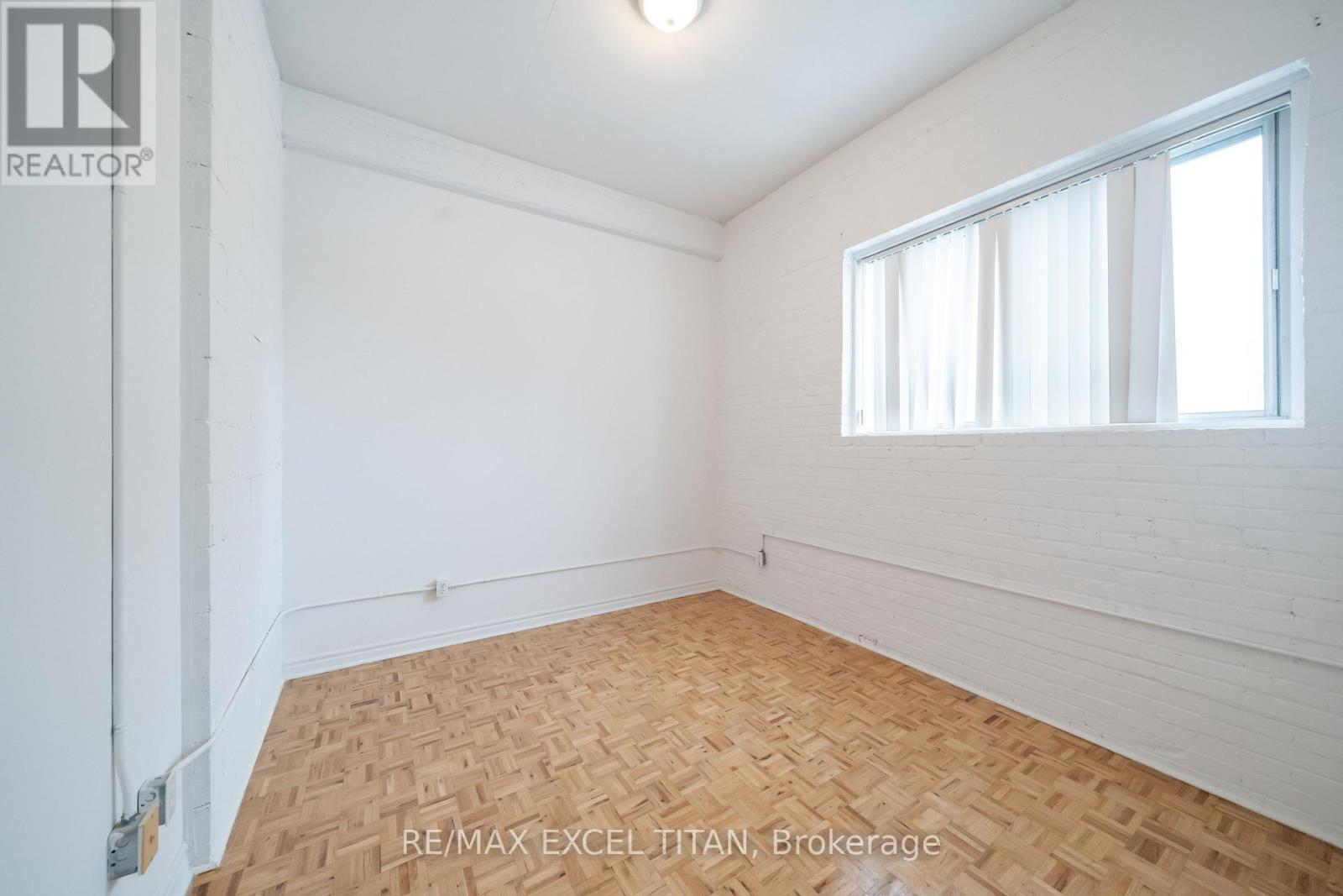 313 - 1401 Dupont Street, Toronto, Ontario  M6H 4J7 - Photo 3 - W13579652