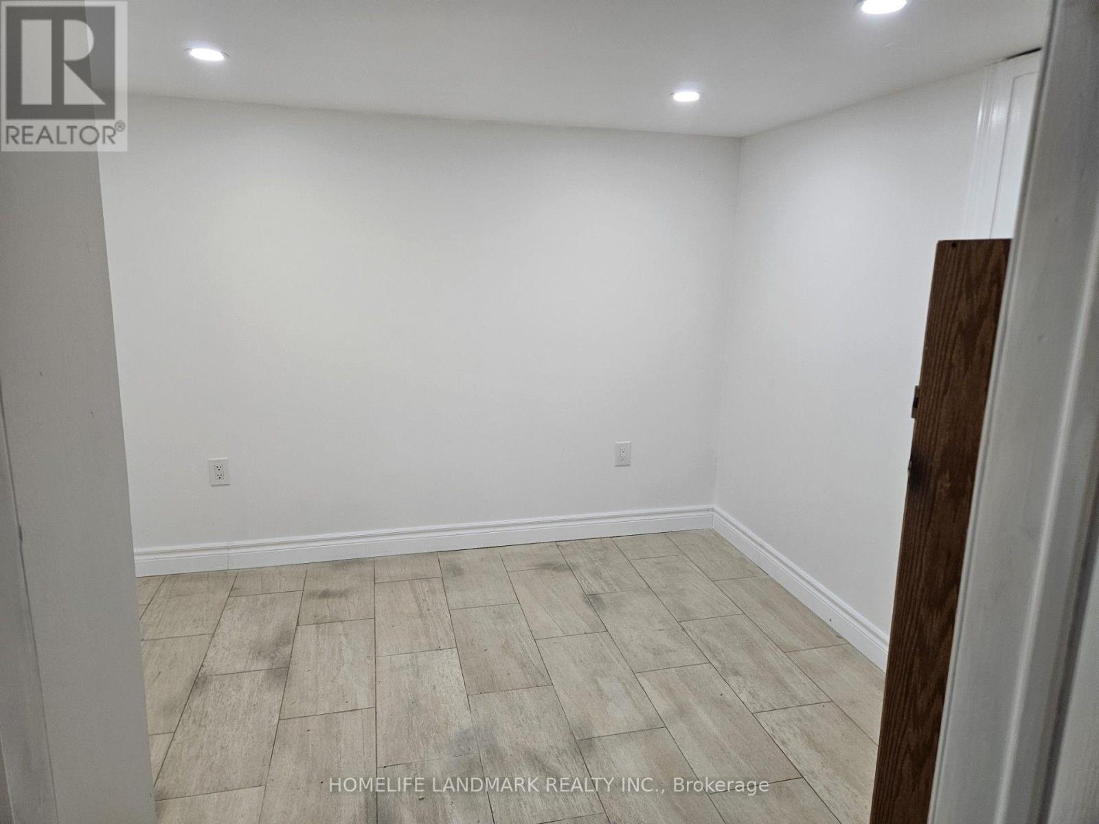 (Full House) - 19 Winter Avenue, Toronto, Ontario  M1K 4L6 - Photo 34 - E13091476