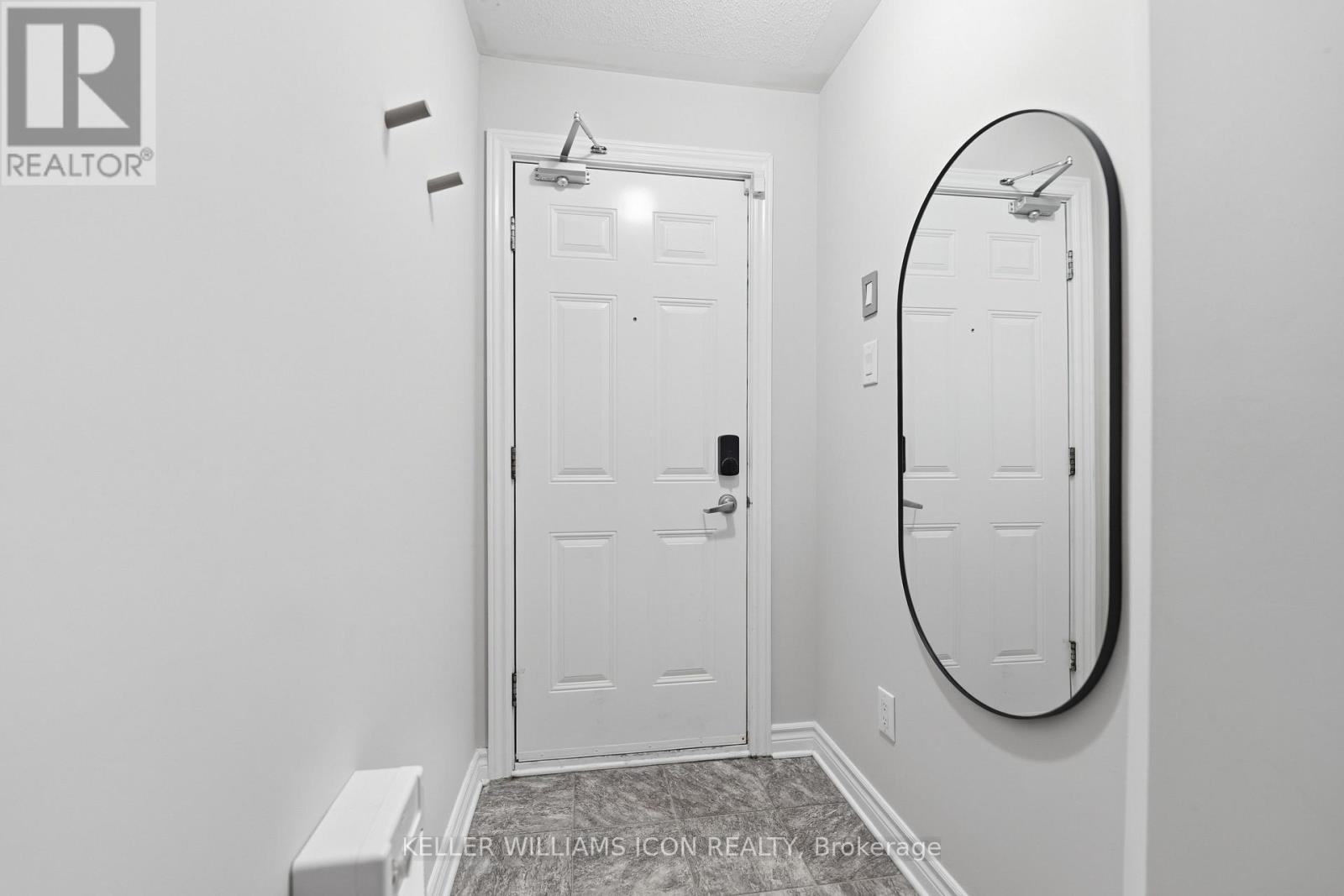 689b Sue Holloway Drive, Ottawa, Ontario  K2J 5R6 - Photo 3 - X13605044