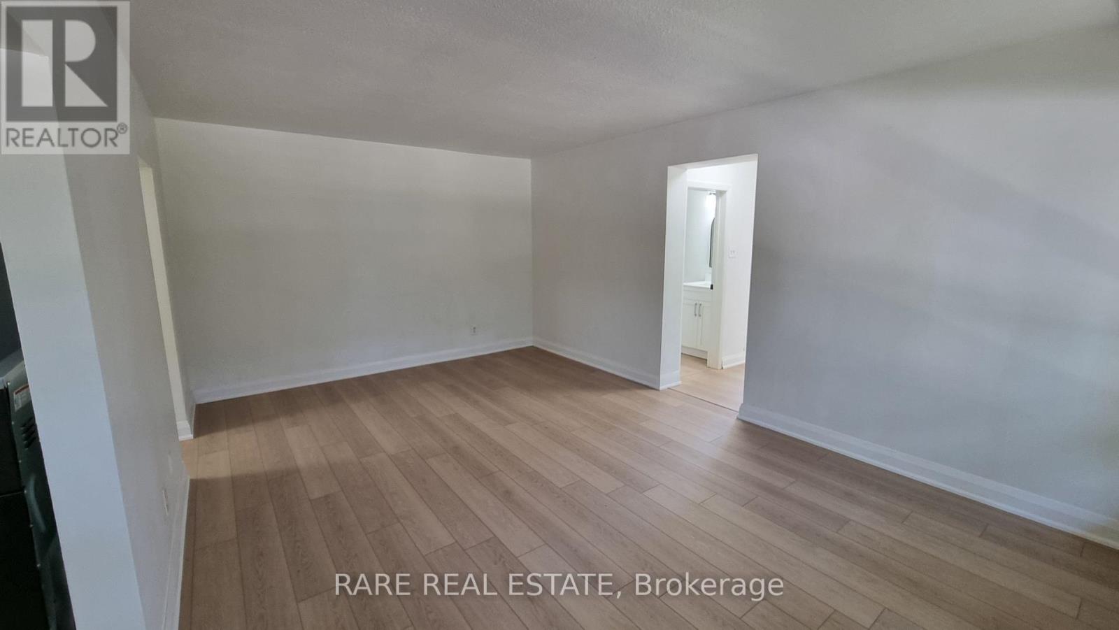 7 - 431 Martha Street W, Burlington, Ontario  L7R 2P6 - Photo 2 - W13605062
