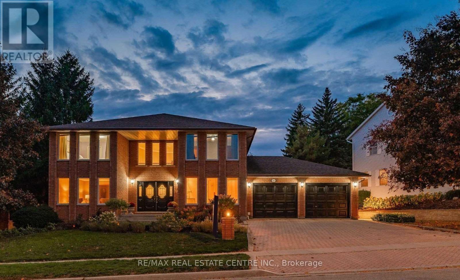 28 WALNUT DRIVE, Guelph, Ontario