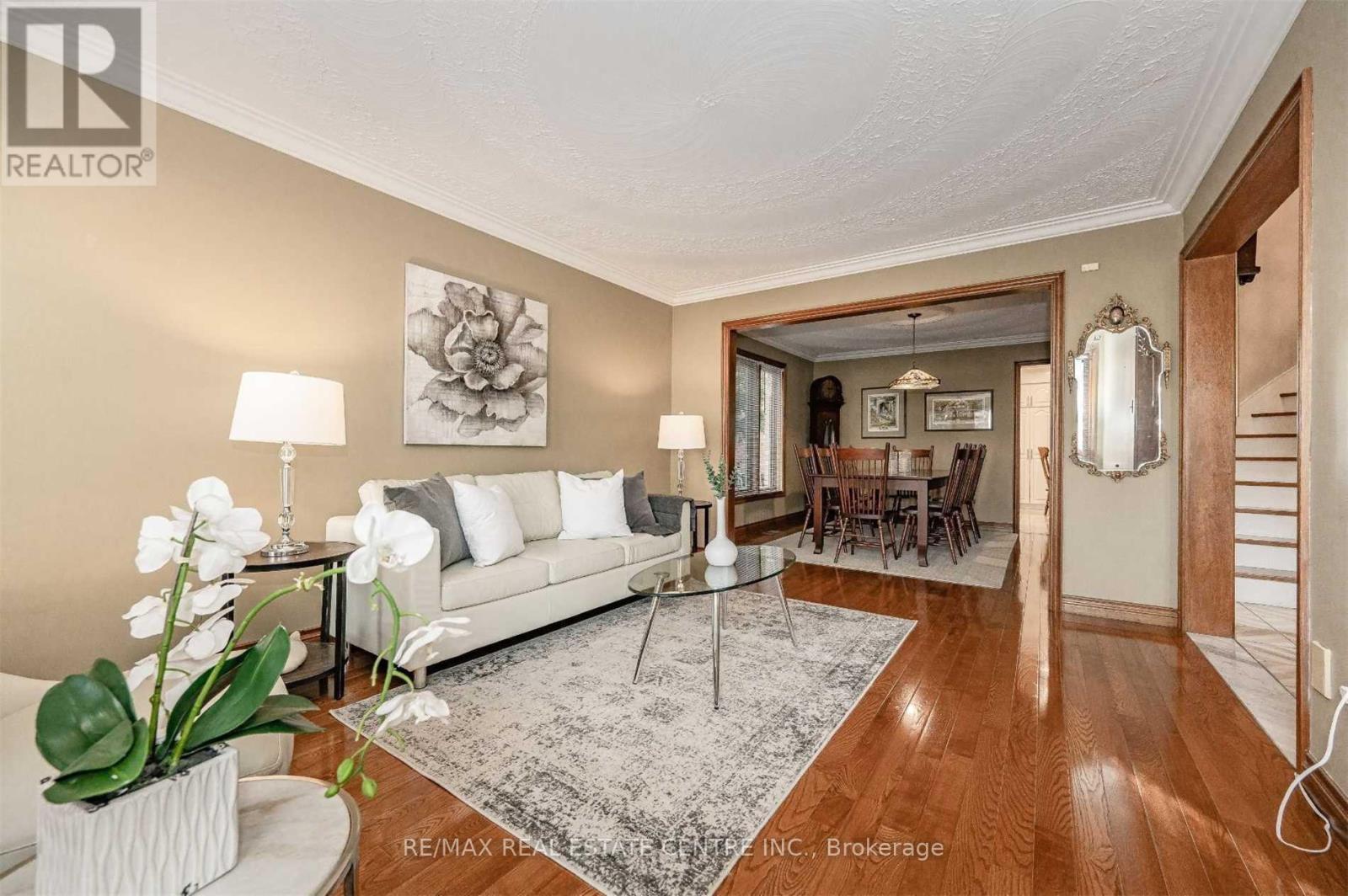 28 Walnut Drive, Guelph, Ontario  N1E 4B3 - Photo 16 - X13605050