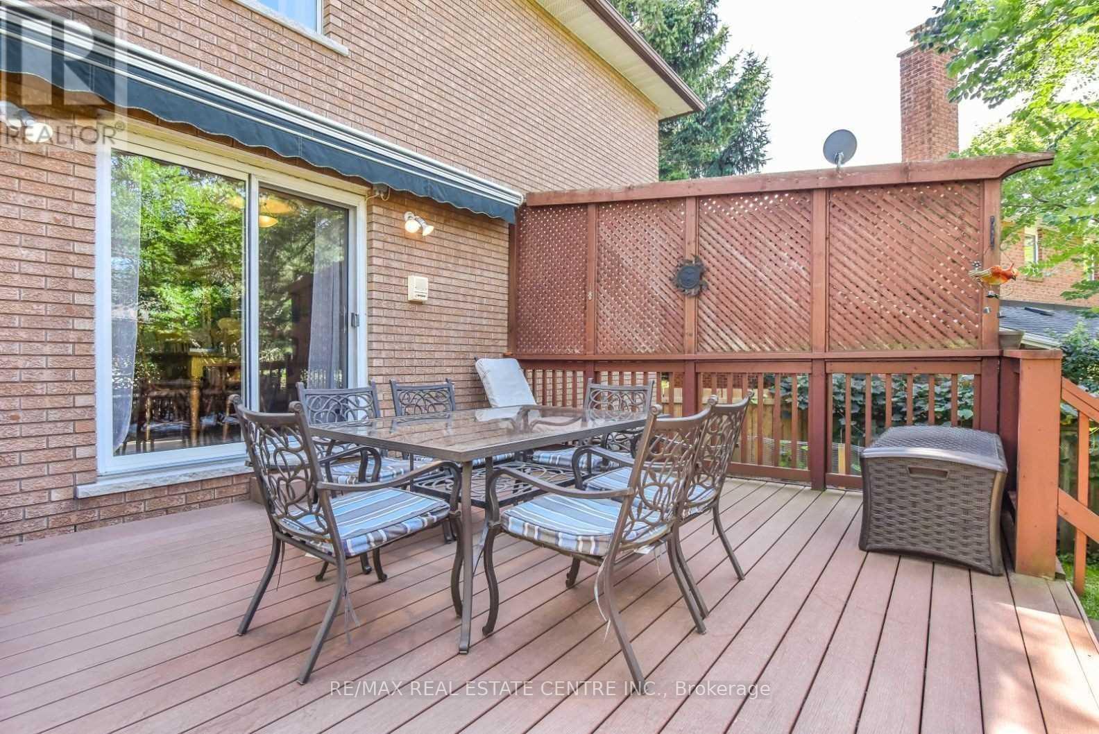 28 Walnut Drive, Guelph, Ontario  N1E 4B3 - Photo 4 - X13605050