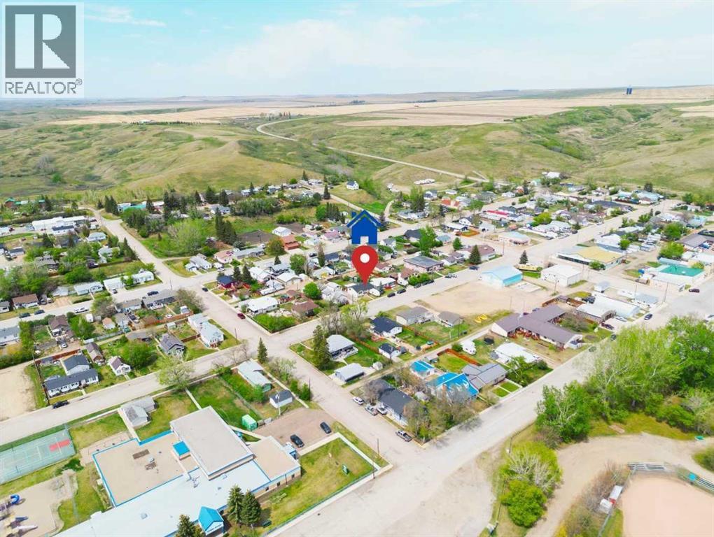 314 Bruce Avenue, Carbon, Alberta  T0M 0L0 - Photo 2 - A2315797