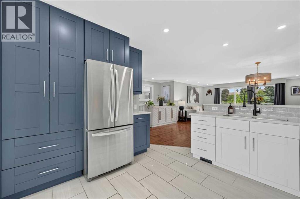 756 Strathcona Drive SW, Calgary, Alberta  T3H 1S1 - Photo 8 - A2327529