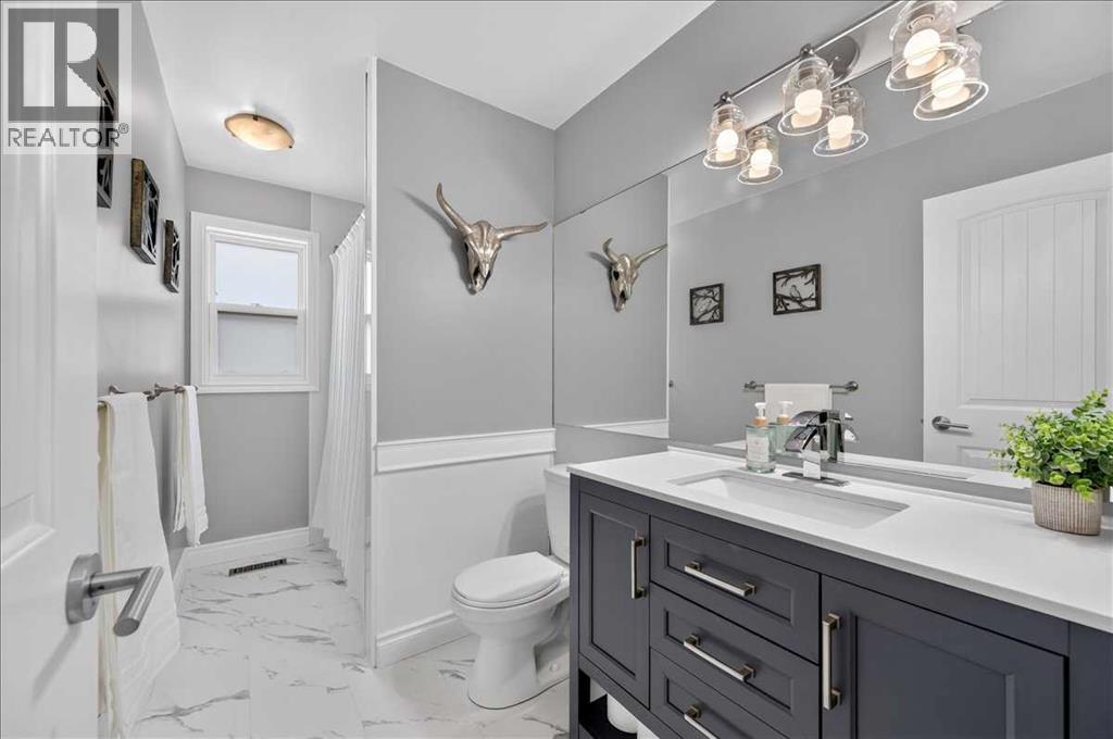756 Strathcona Drive SW, Calgary, Alberta  T3H 1S1 - Photo 18 - A2327529