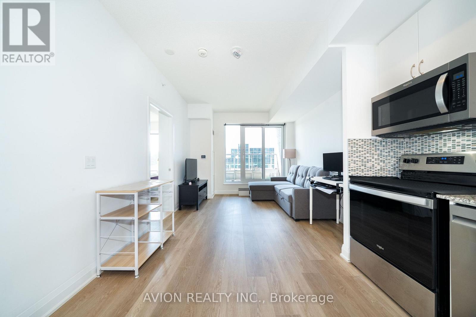 212 - 3220 Sheppard Avenue E, Toronto, Ontario  M1T 3K3 - Photo 3 - E13600736
