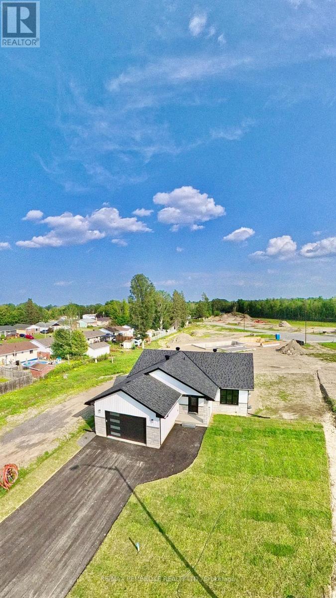 62 Eddy Crescent, Pembroke, Ontario  K8A 0M1 - Photo 43 - X12795924