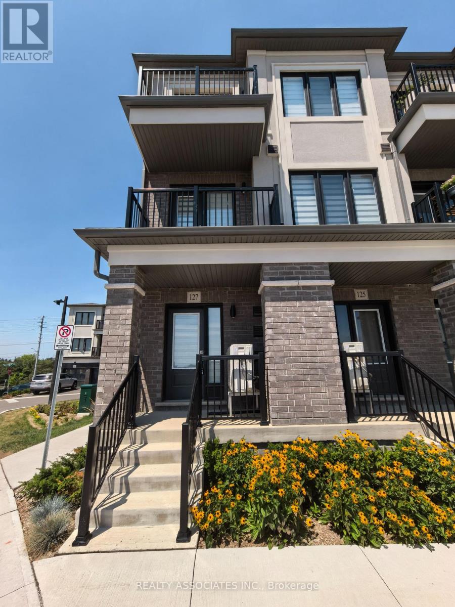 127 MATAWIN LANE, Richmond Hill, Ontario