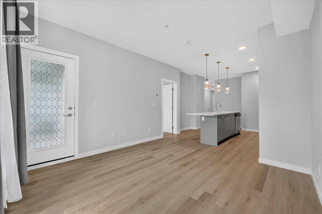 101, 200 Shawnee Square SW, Calgary, Alberta  T2Y 0T7 - Photo 14 - A2329598