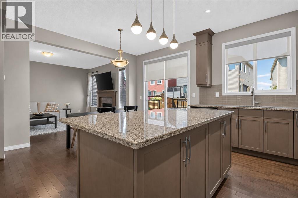 150 Osborne Rise SW, Airdrie, Alberta  T4B 4A3 - Photo 10 - A2331255