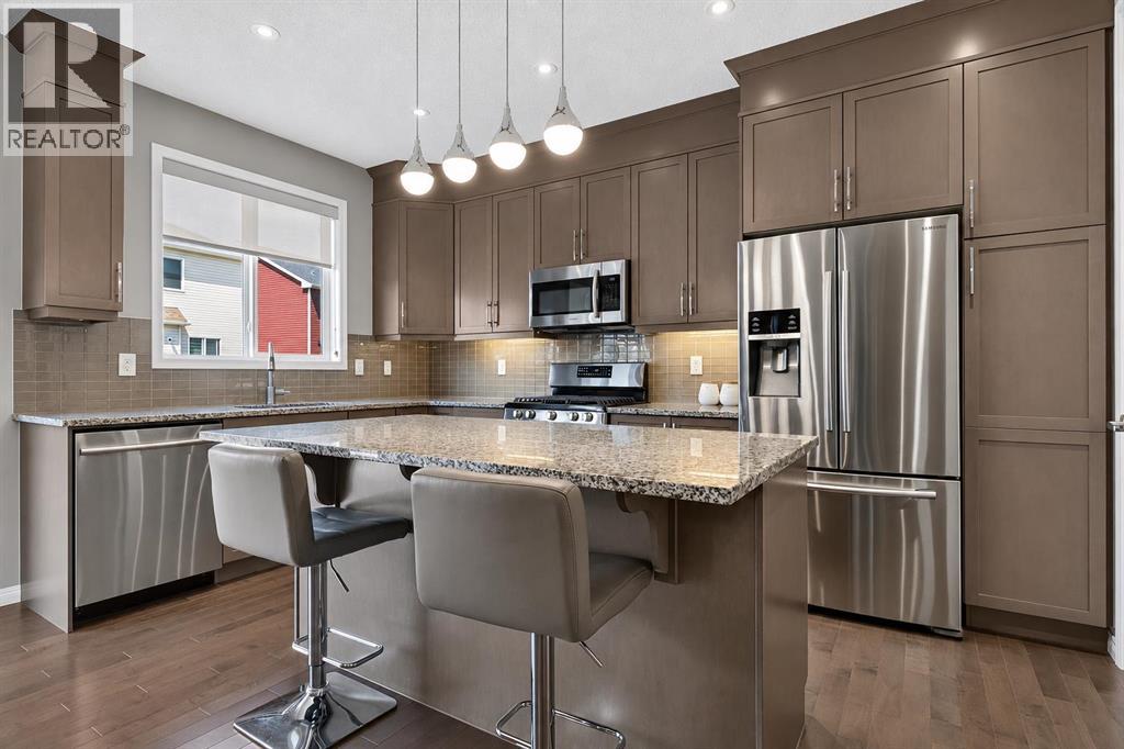 150 Osborne Rise SW, Airdrie, Alberta  T4B 4A3 - Photo 8 - A2331255