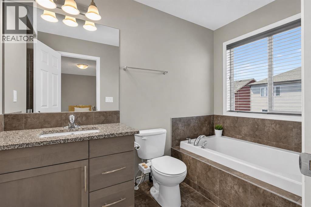 150 Osborne Rise SW, Airdrie, Alberta  T4B 4A3 - Photo 26 - A2331255