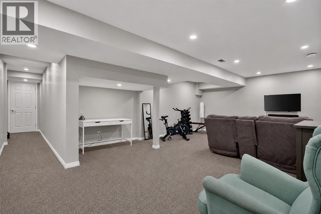 150 Osborne Rise SW, Airdrie, Alberta  T4B 4A3 - Photo 36 - A2331255