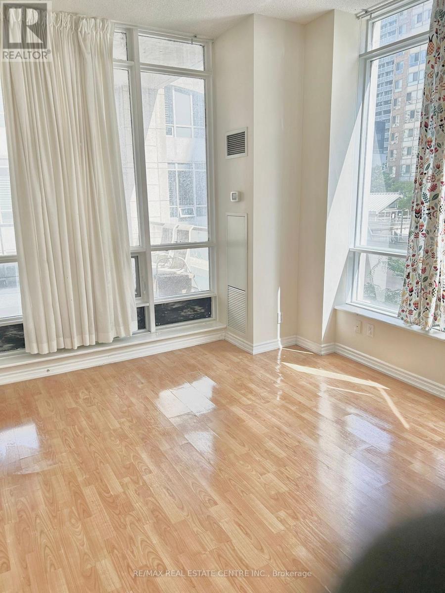 204 - 761 Bay Street, Toronto, Ontario  M5G 2R2 - Photo 10 - C13605108