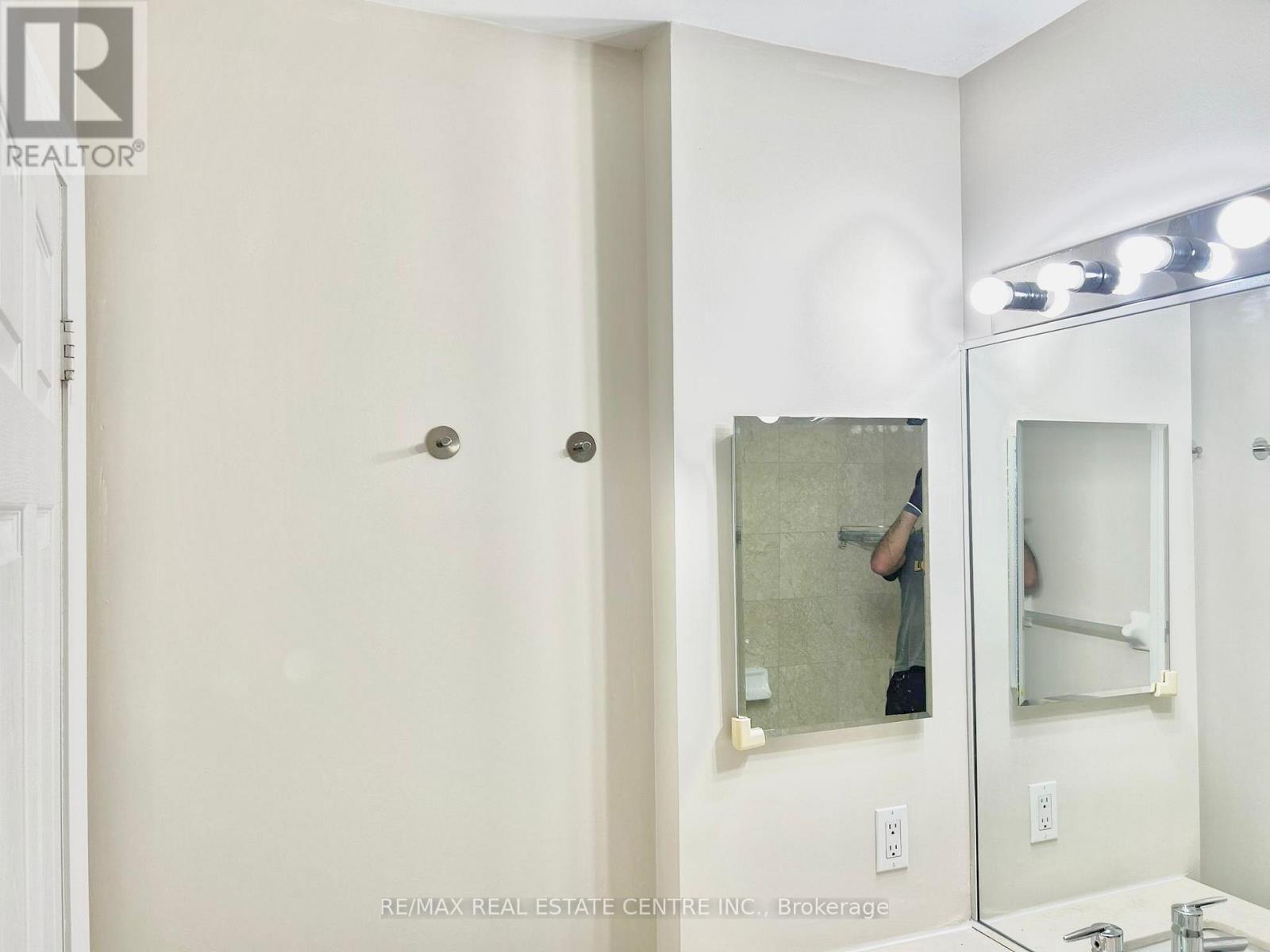 204 - 761 Bay Street, Toronto, Ontario  M5G 2R2 - Photo 13 - C13605108