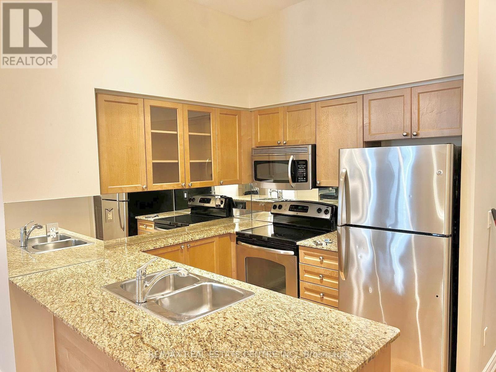204 - 761 Bay Street, Toronto, Ontario  M5G 2R2 - Photo 3 - C13605108