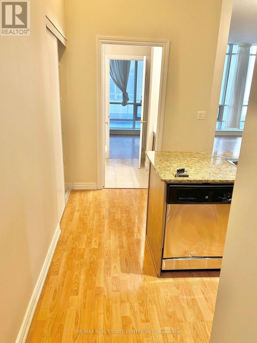 204 - 761 Bay Street, Toronto, Ontario  M5G 2R2 - Photo 7 - C13605108