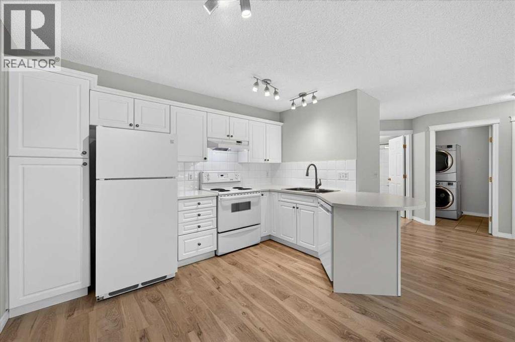 209, 26 Country Hills View NW, Calgary, Alberta T3K 5A4 - Photo 8 - A2327318