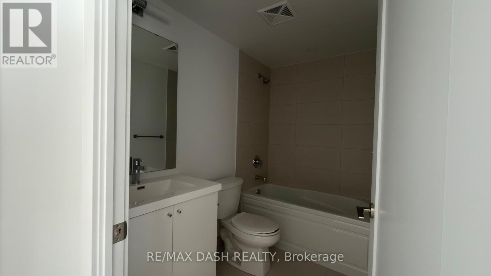1722 - 2545 Simcoe Street N, Oshawa, Ontario  L1L 0W3 - Photo 8 - E13591196