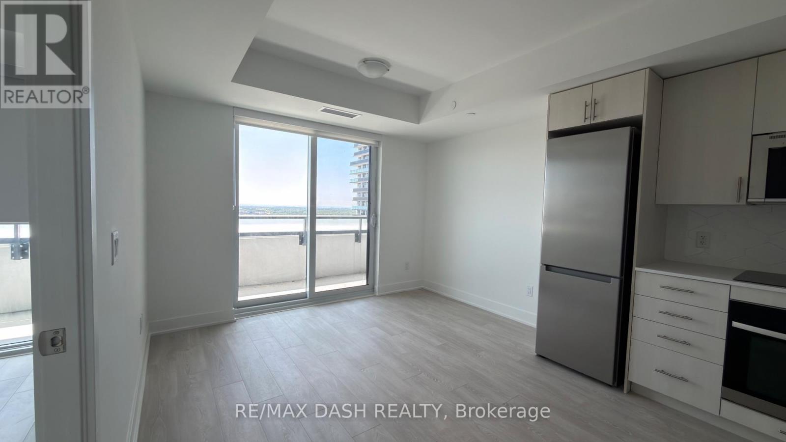 1722 - 2545 Simcoe Street N, Oshawa, Ontario  L1L 0W3 - Photo 6 - E13591196