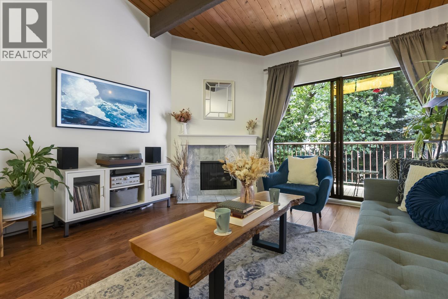 311 9101 HORNE STREET, Burnaby, British Columbia