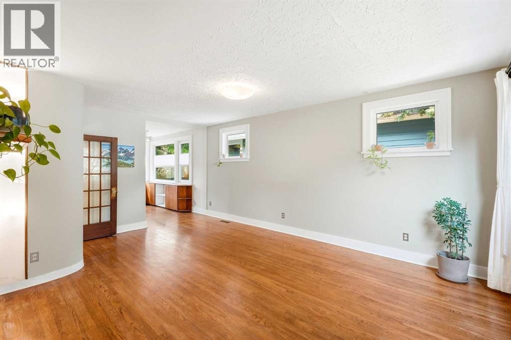 439 13 Avenue NE, Calgary, Alberta  T2E 1C3 - Photo 7 - A2331691