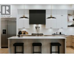 5533 Foothill Court, Kelowna, British Columbia  V1W 0C4 - Photo 6 - 10371715