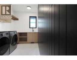 5533 Foothill Court, Kelowna, British Columbia  V1W 0C4 - Photo 36 - 10371715