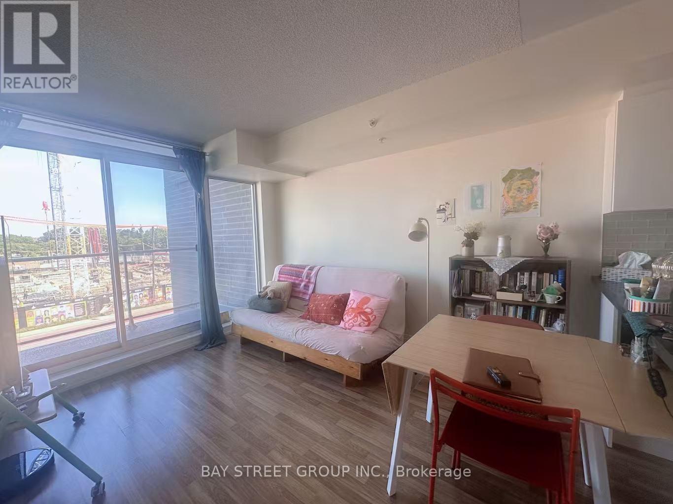 E308 - 555 Wilson Avenue, Toronto, Ontario  M3H 0C5 - Photo 9 - C13605136