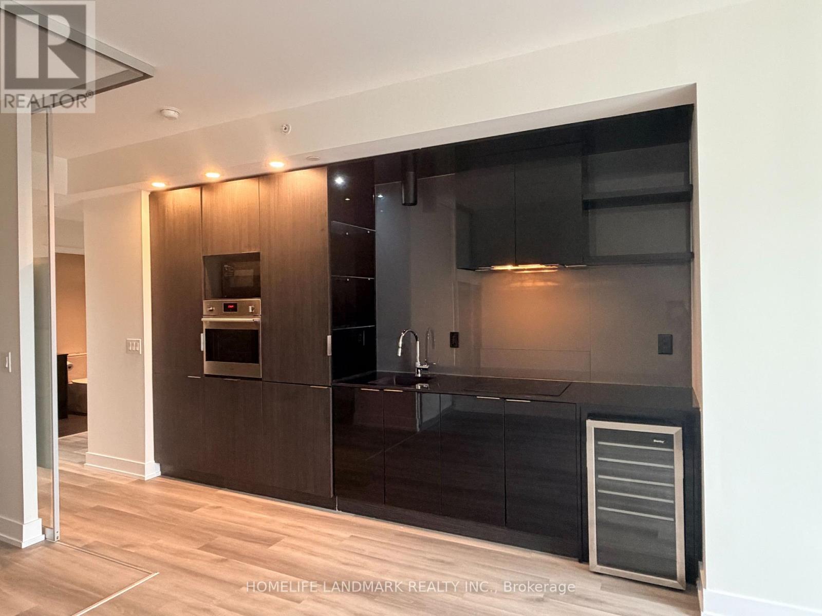 3701 - 70 Temperance Street, Toronto, Ontario  M5H 4E8 - Photo 3 - C13605148